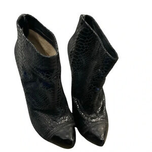 Michael Kors Stilletto Booties Leather Upper Snakeskin Embossed 9M ~4” Heel